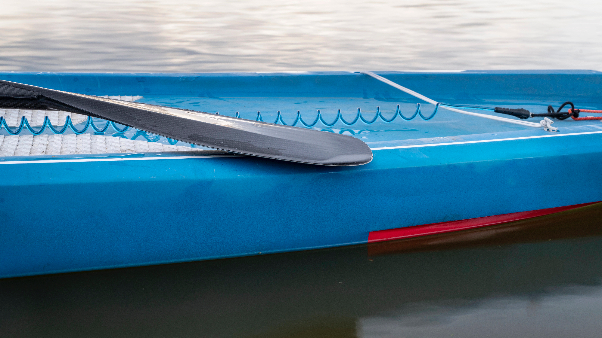 Cos'è il SUP Mare: Guida Introduttiva allo Stand Up Paddle in Acqua Salata